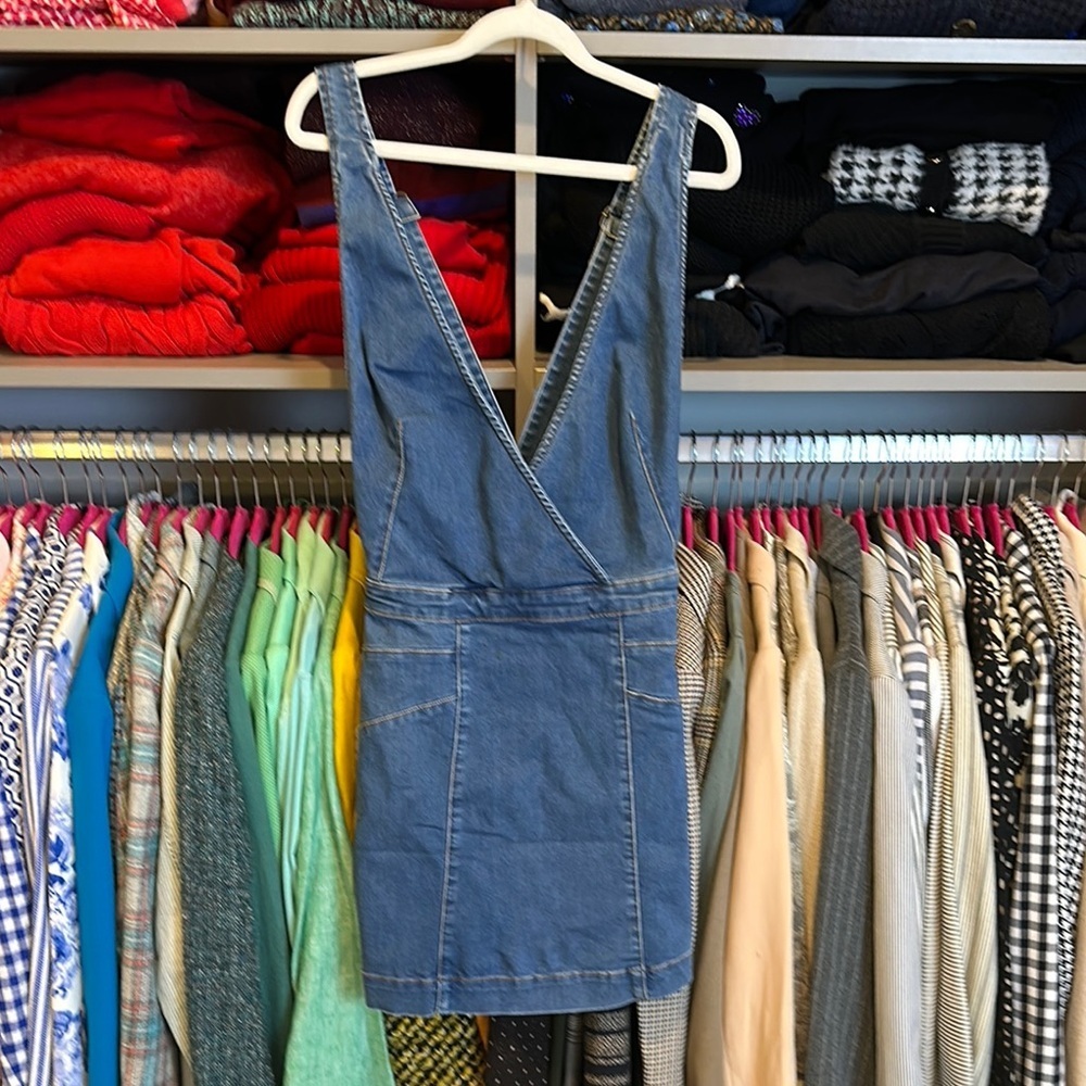 Free People blue adjustable strap sleeveless v neck jean dress size S